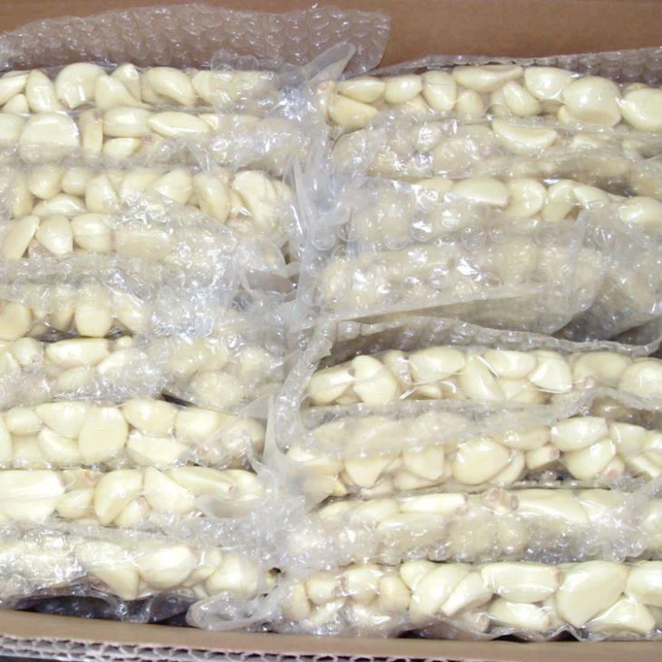 Verse geschilde knoflook